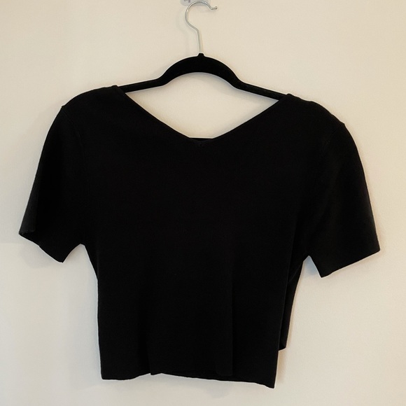 Black Crossover T-shirt - Picture 4 of 4